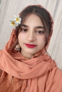 A beautiful portrait of Mubina, the founder and lead artist behind the brand Rang-e Mubina.